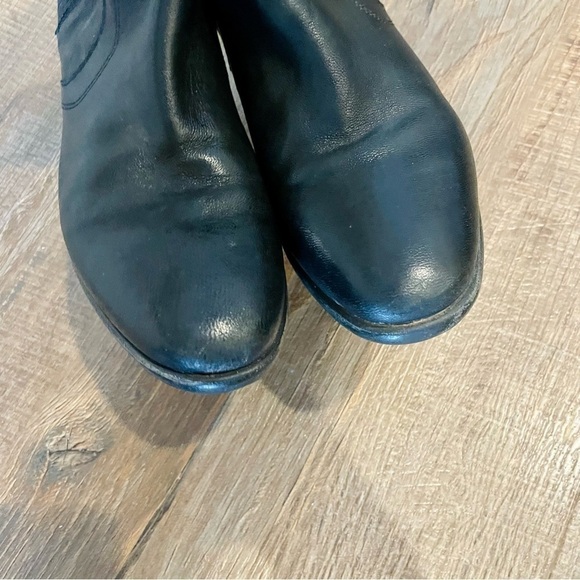 UGG Collection Felisa Black Leather Booties - Picture 3 of 8